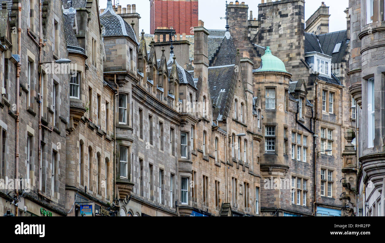Sandstone facades adorn Edinburgh's classically designed Architectural city it is the preferred building stone of Edinburgh's master masons. Stock Photo