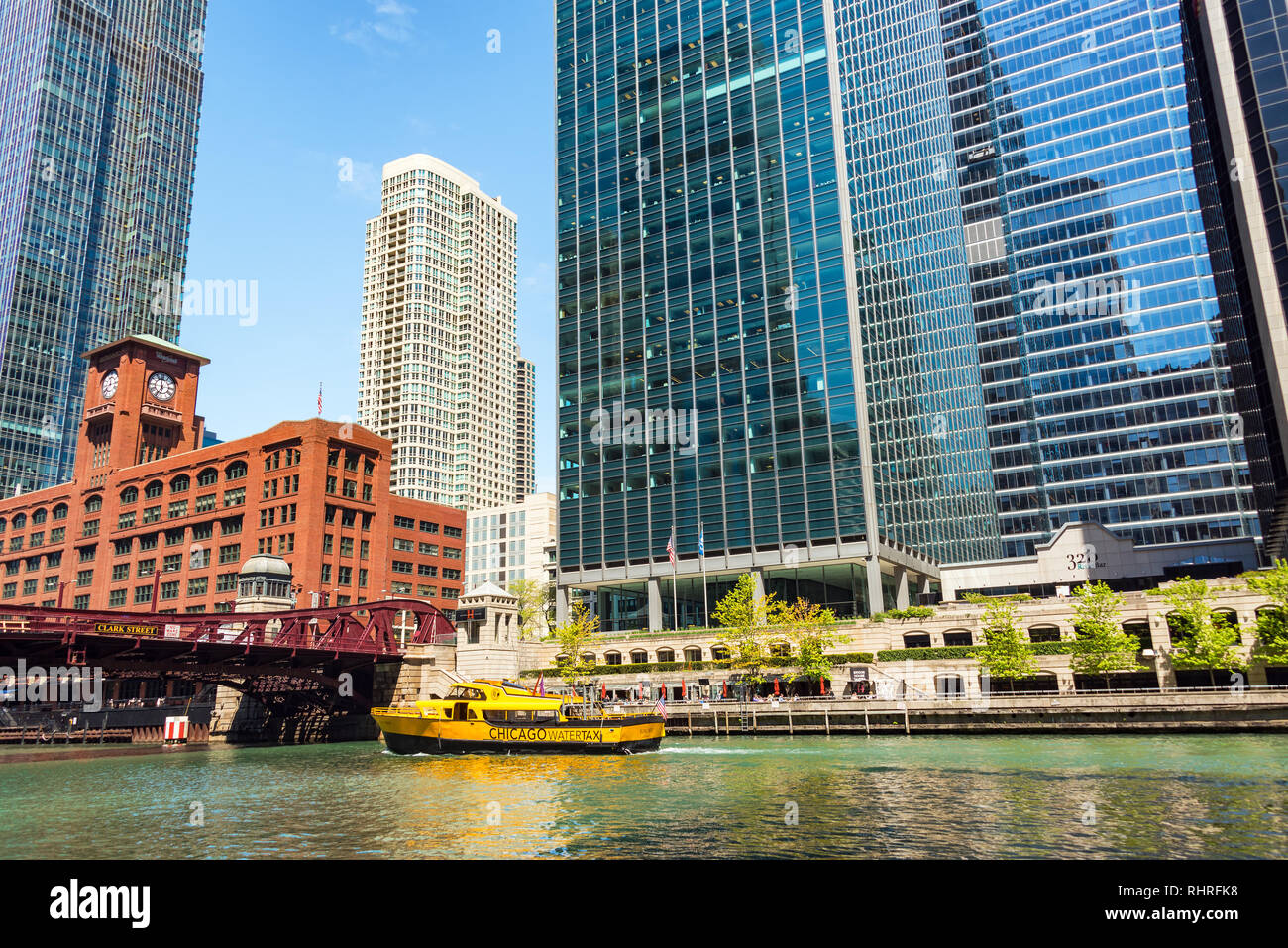 Chicago river water hi-res stock photography and images - Alamy