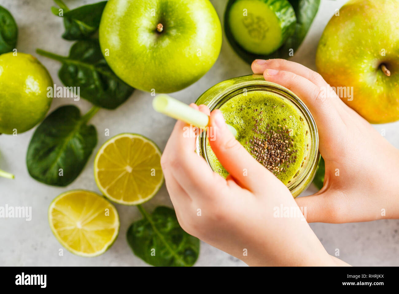 Juicer and apple juice Stock Photo by ©belchonock 86190374