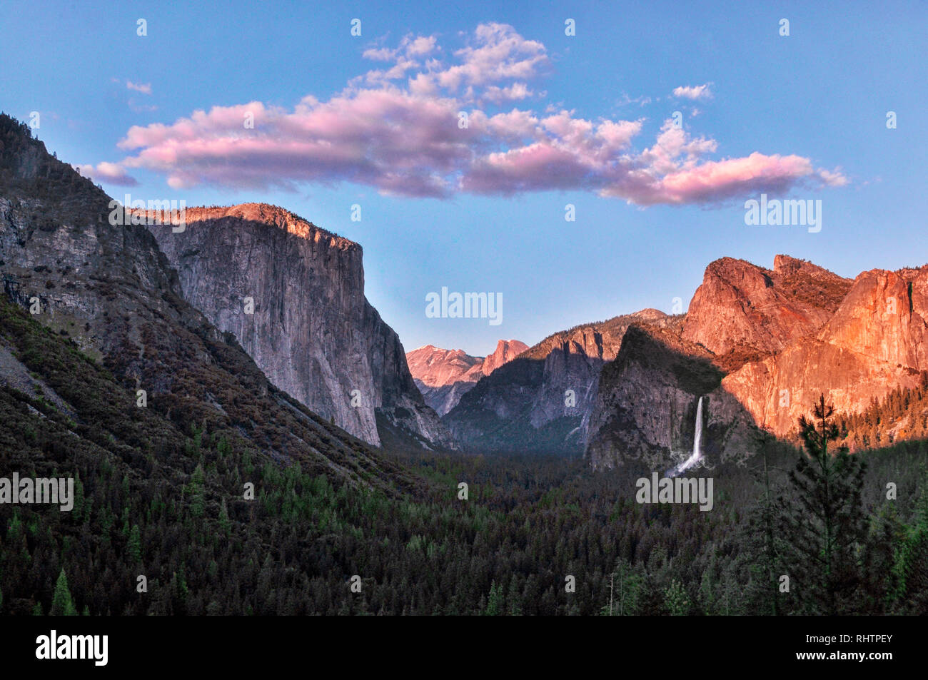Yosemite National park at sunset. Photo taken from Tunnel view with El ...