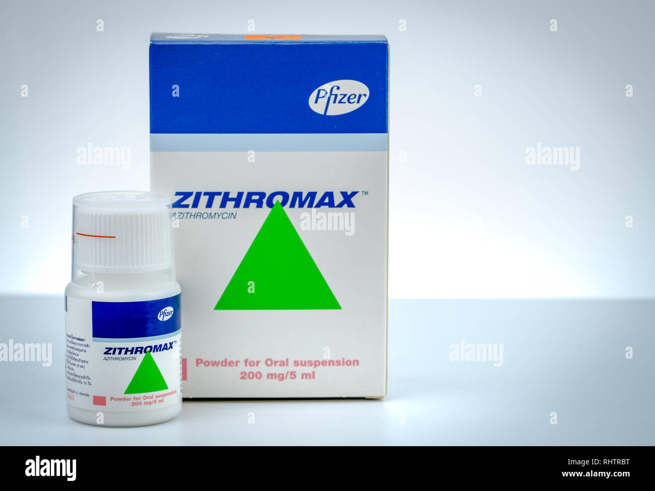 CHONBURI, THAILAND-AUGUST 3, 2018 : Zithromax powder for oral suspension 200 mg/5 ml. Azithromycin product of Pfizer. Manufactured by Haupt Pharma Lat Stock Photo