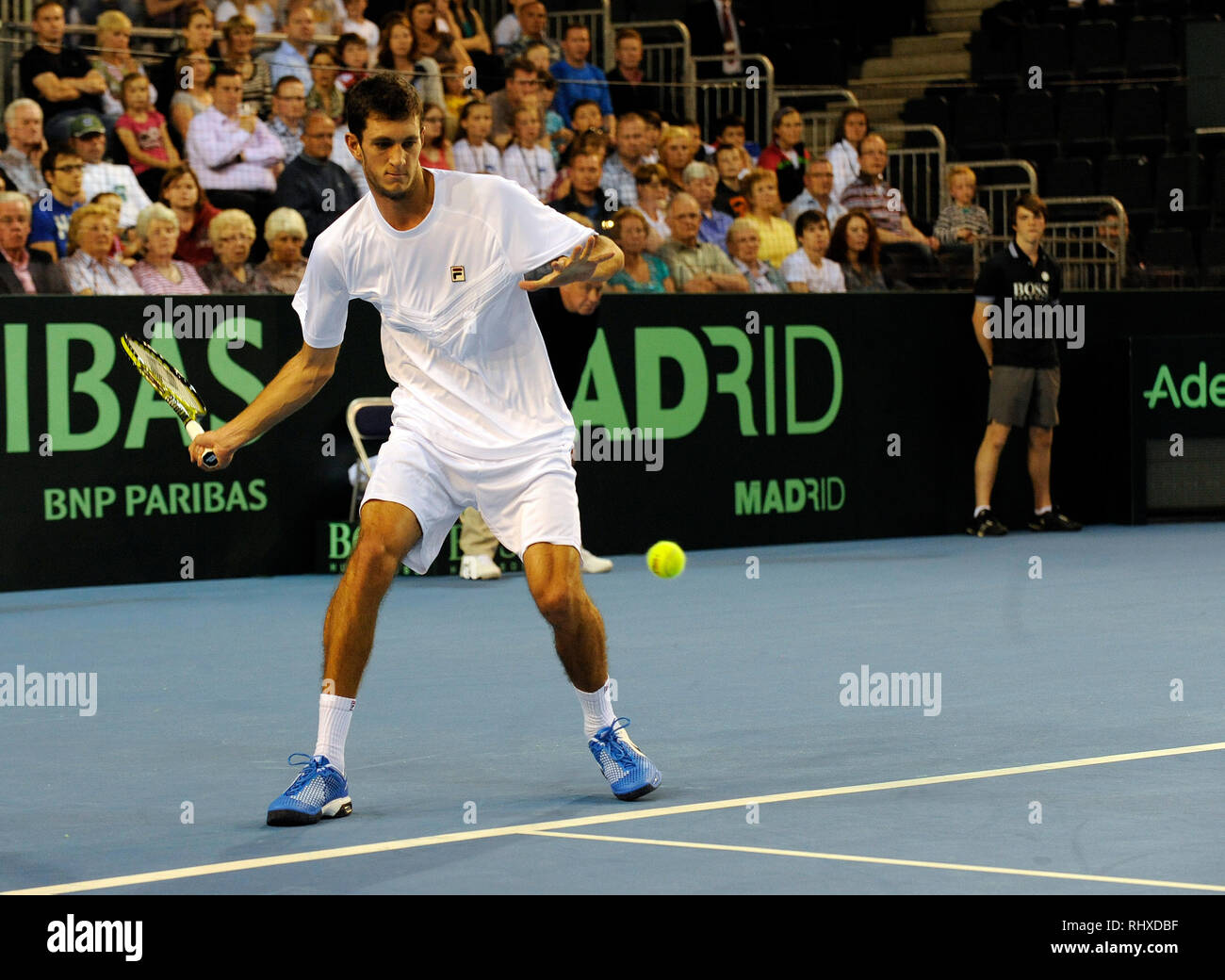 Davis Cup Tennis at Braehead Arena.  James Ward (GB) v Gilles Muller (LUX)  Photo: Lenny Warren / Warren Media  07860 830050 01355 229700 lenny@warren Stock Photo