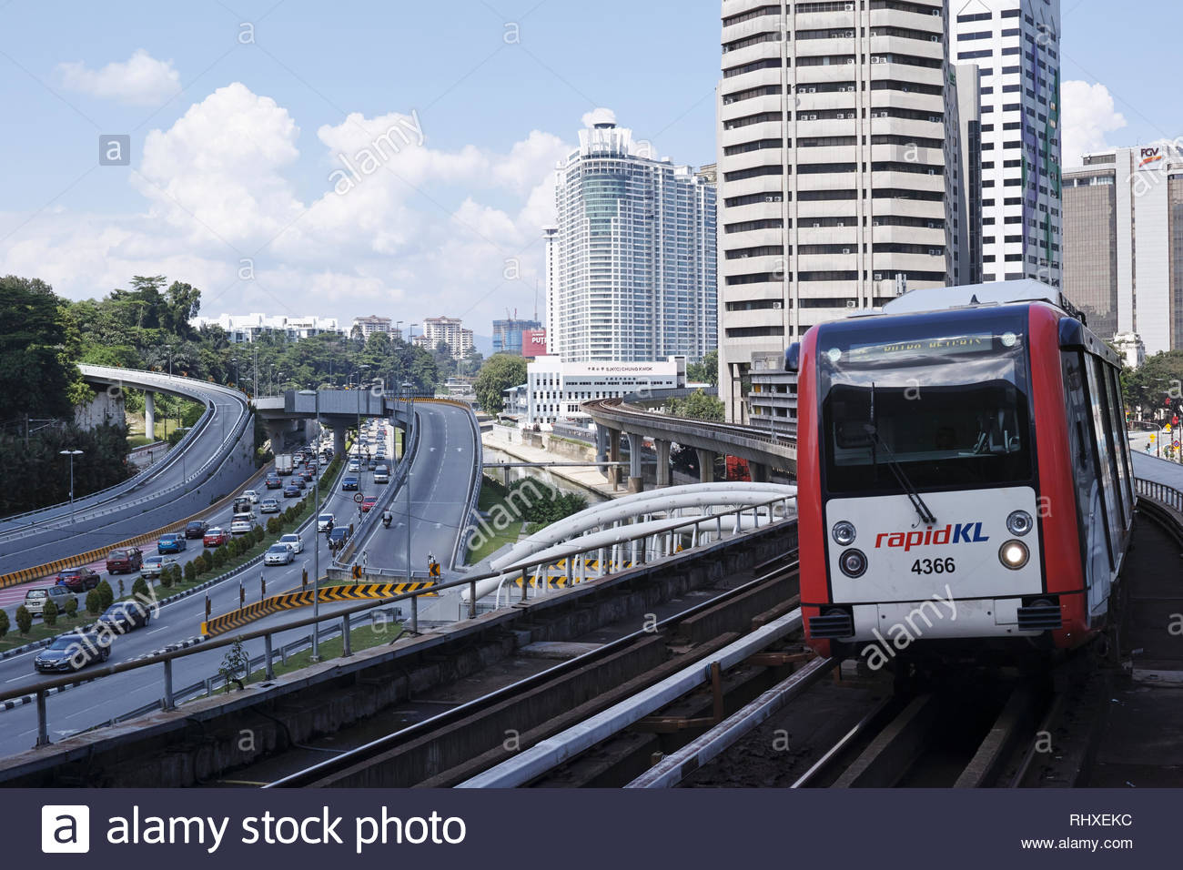 Rapid Kl Train Lrt Service Approaching Masjid Jamek Station Kuala Lumpur Stock Photo Alamy