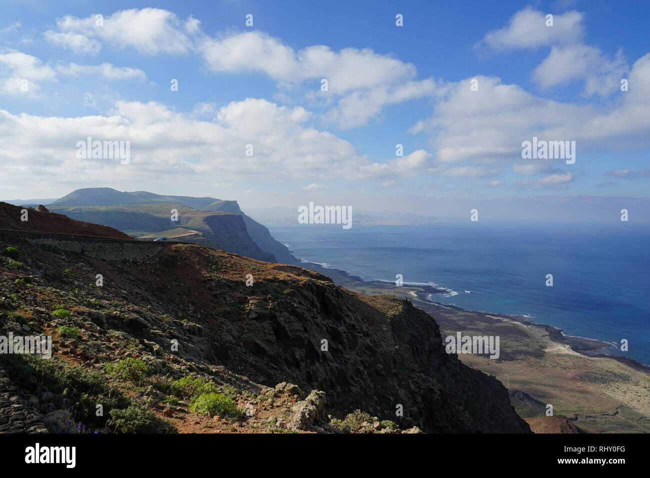 Famara Massiv im Norden von Lanzarote, Kanarische Inseln, Spanien Stock Photo
