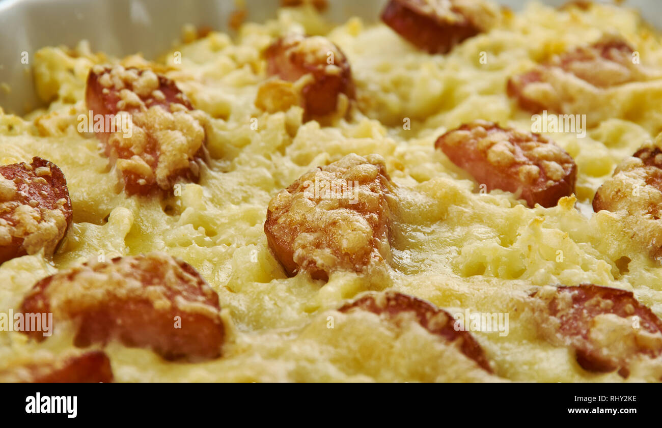 Hash Brown Breakfast Casserole With Sausage, easy breakfast casserole is made with frozen hash