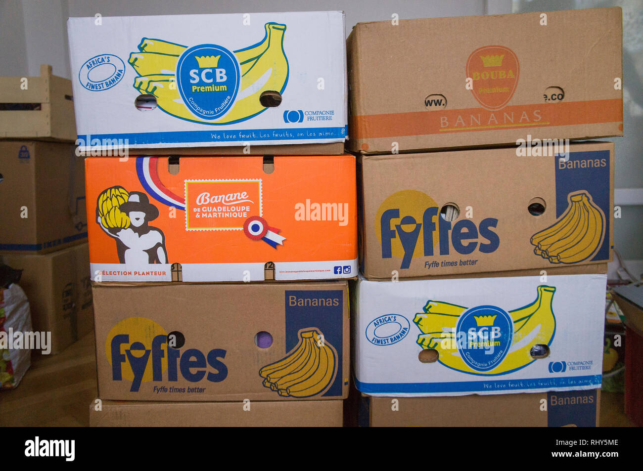 Banana box hi-res stock photography and images - Alamy