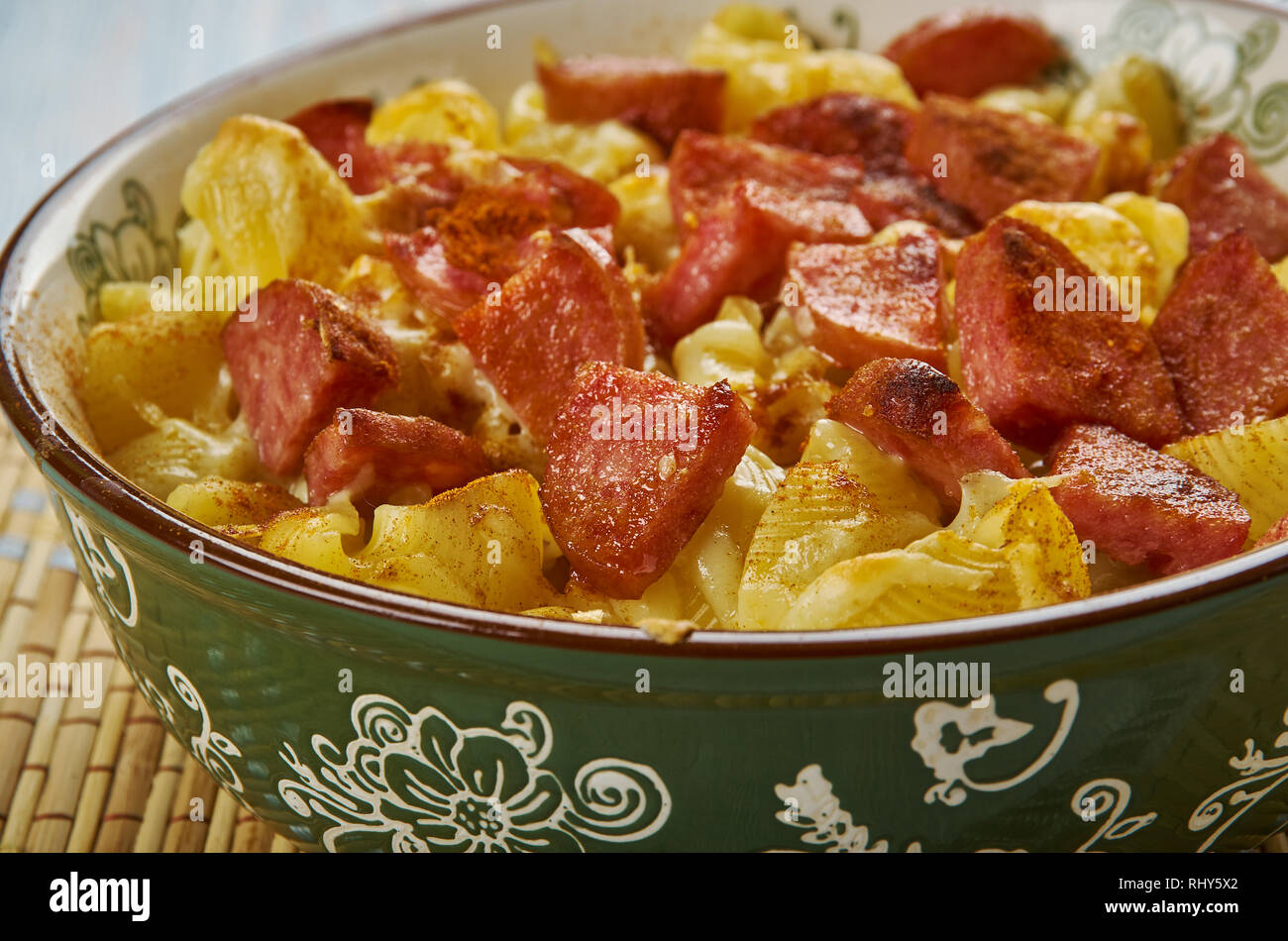 Homemade Andouille Sausage Macaroni Cheese close up Stock Photo Alamy