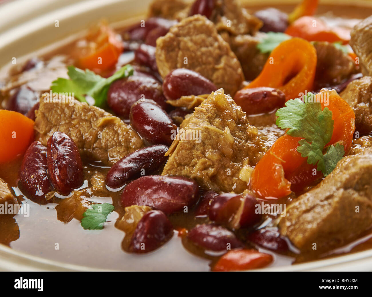 Slow Cooker Chili With Ground Beef and Sausage Stock Photo - Alamy