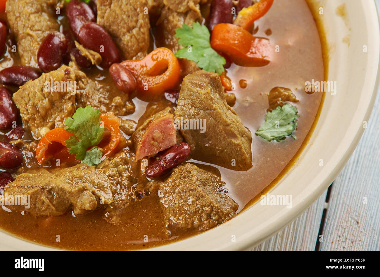 Slow Cooker Chili With Ground Beef and Sausage Stock Photo - Alamy