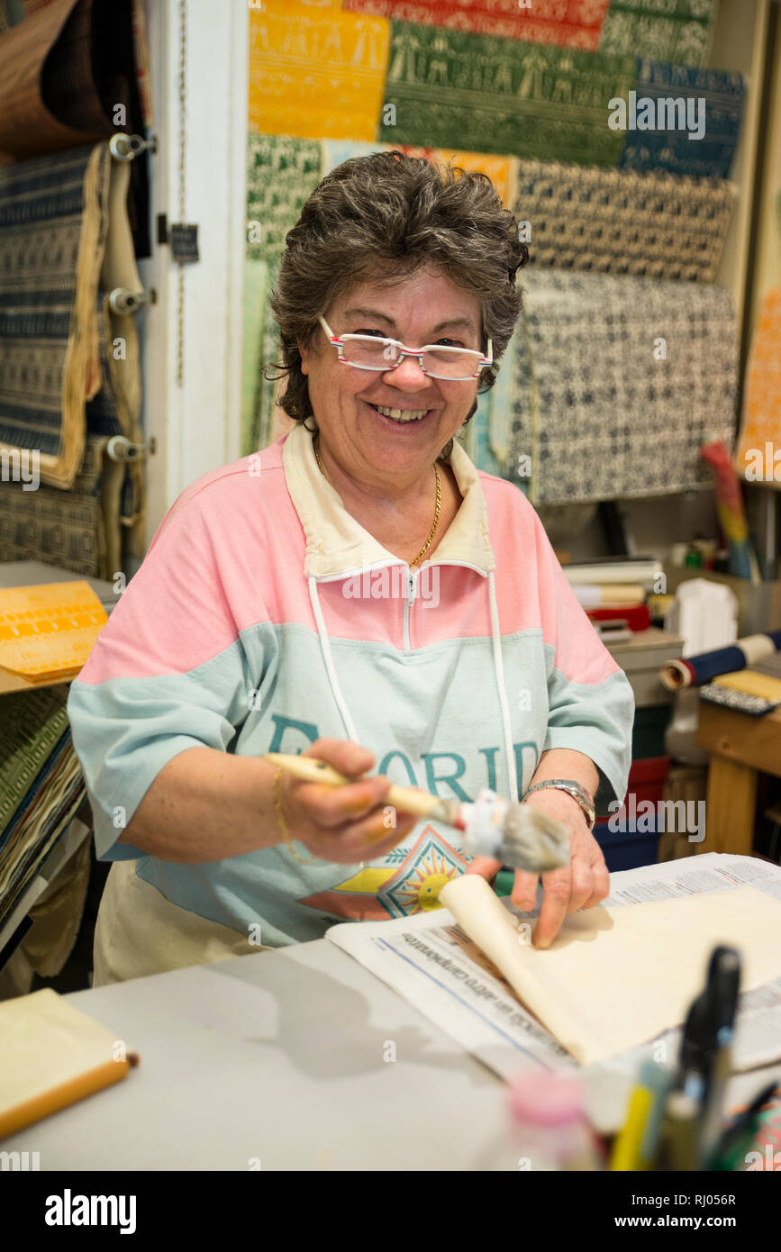Stationary shop hires stock photography and images Alamy