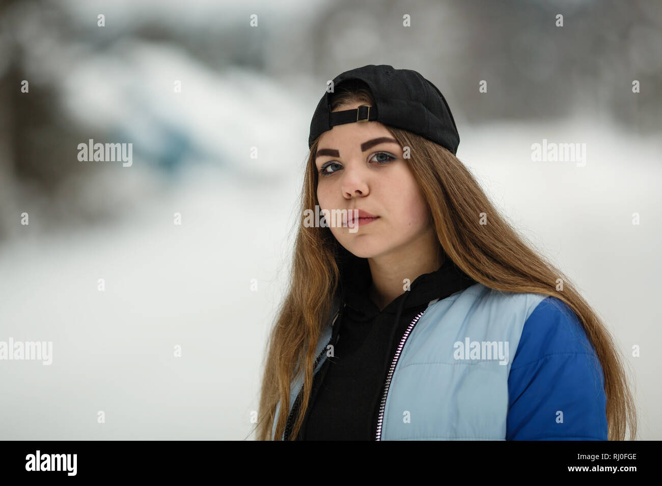 Teen girl hi-res stock photography and images - Alamy