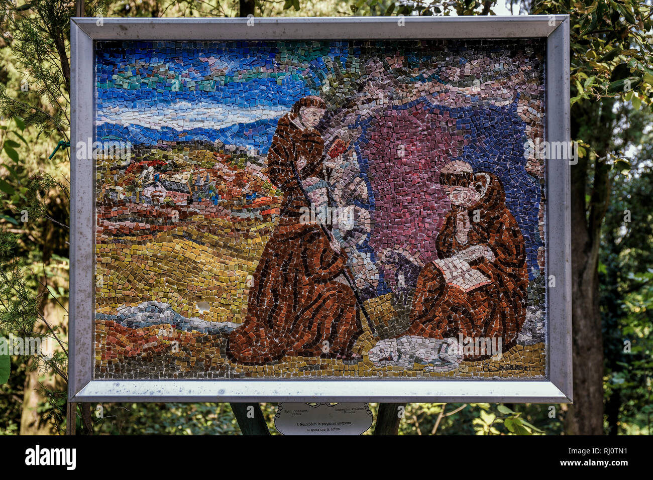 Italy Emilia Romagna Dovadola Hermitage of Monte Paolo - first hermitage where he went sant 'Antonio in Italy - Viale dei Mosaici - Mosaic of the Mosaic Cooperative of Ravenna taken from a painting by Guido Sammarchi: In Motepaolo the preghira outdoors marries with nature Stock Photo