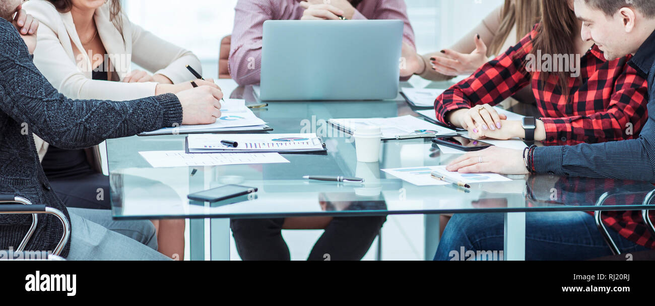 successful business team at the workplace in the office Stock Photo - Alamy