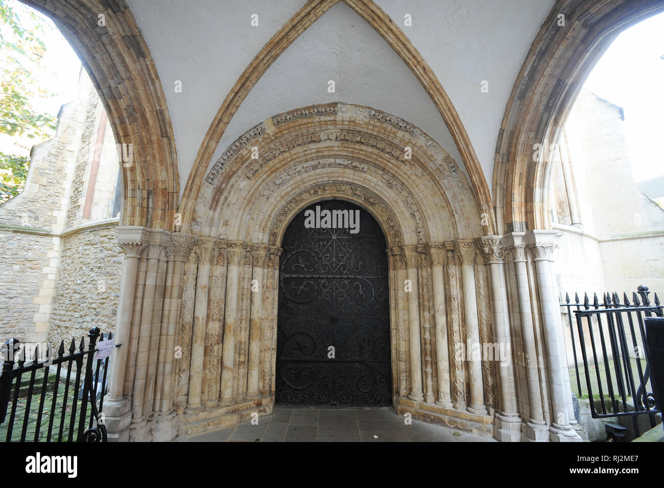 Romanesque Temple Church built 1185 by Knight Templars in London, England, Great Britain. October 24th 2008 © Wojciech Strozyk / Alamy Stock Photo Stock Photo