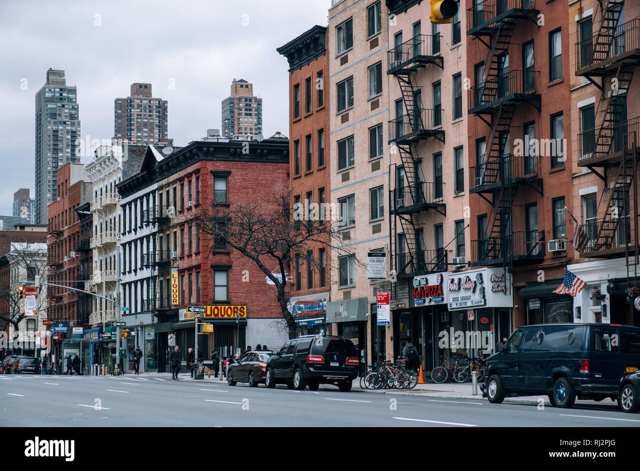 New York City Usa Dec 17 2018 Restaurant Old Buildings
