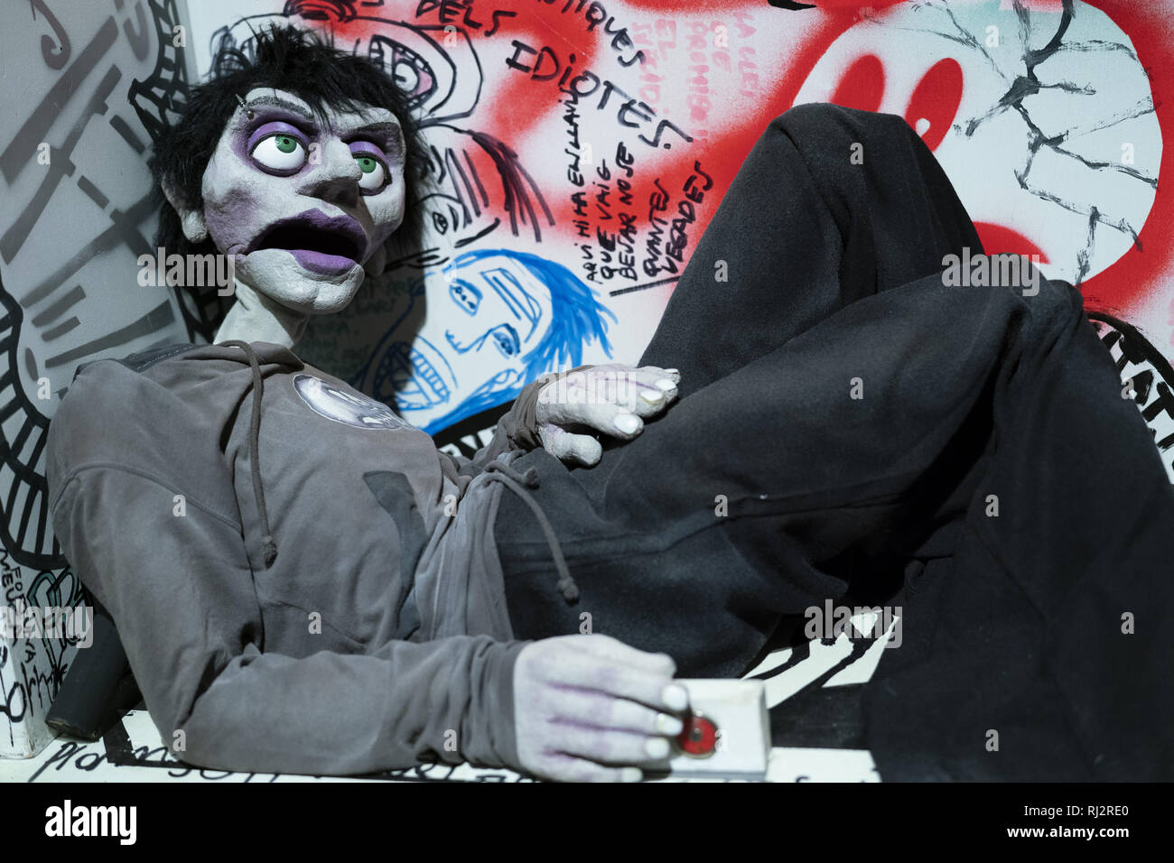 Exposition (Puppet Exposition), shows the process of renovation of the puppets of