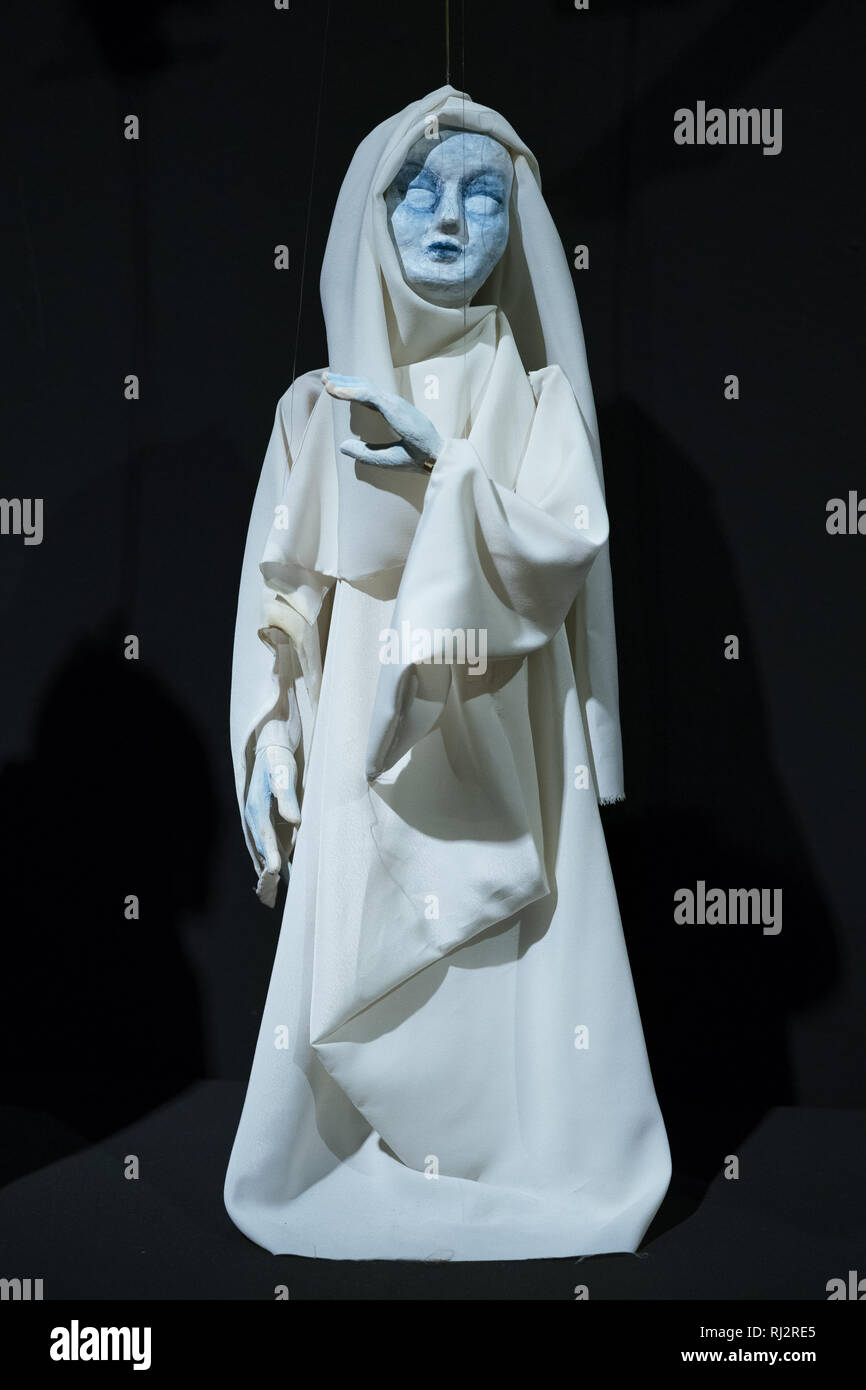 Exposition (Puppet Exposition), shows the process of renovation of the puppets of