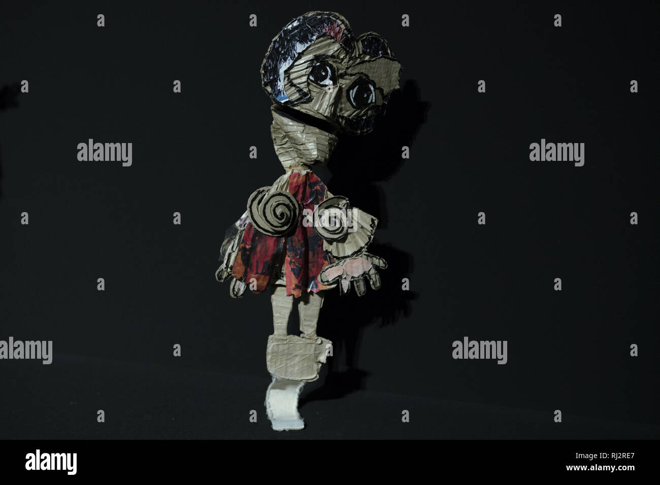 Exposition (Puppet Exposition), shows the process of