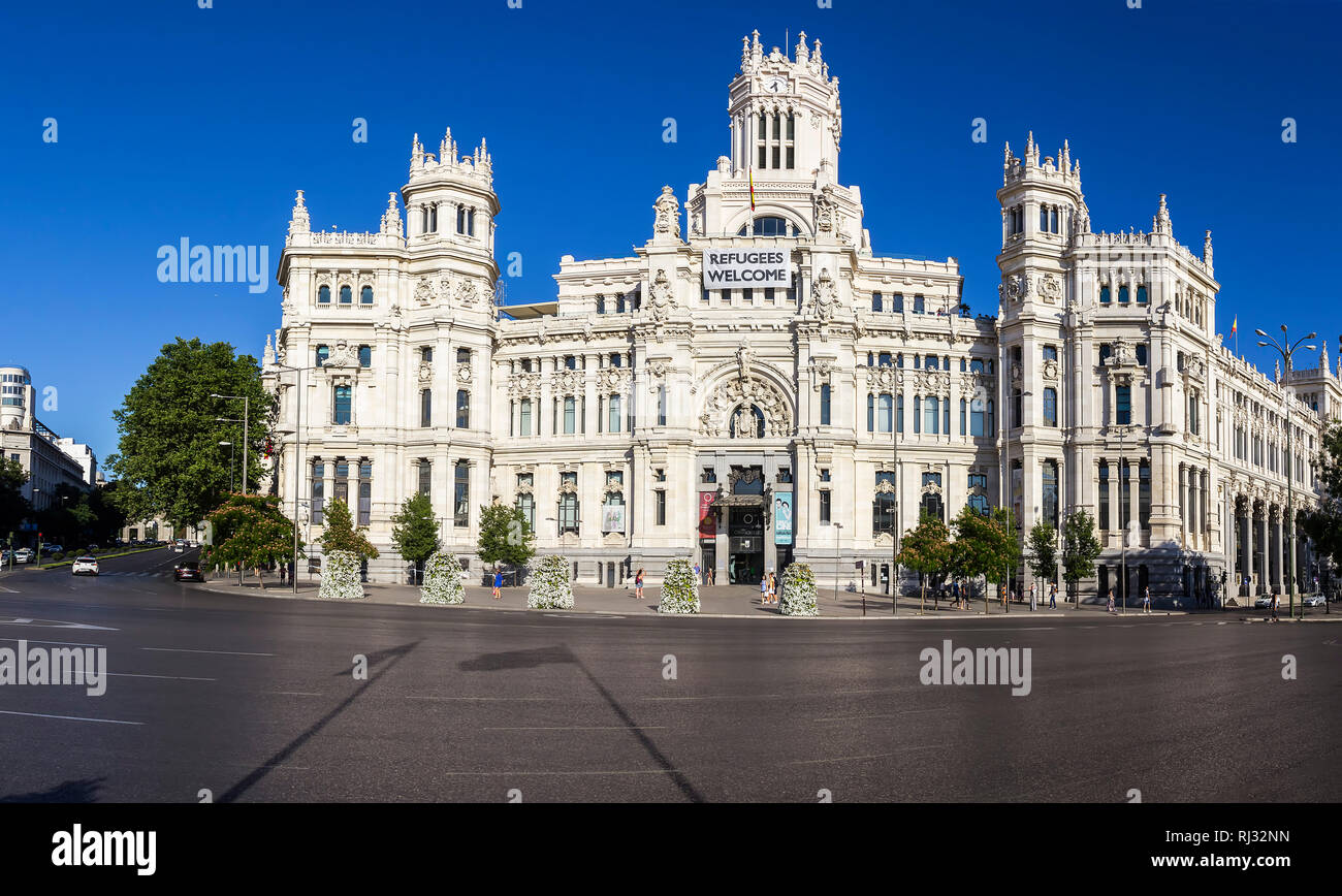 The Cibeles Palace Stock Photo Alamy