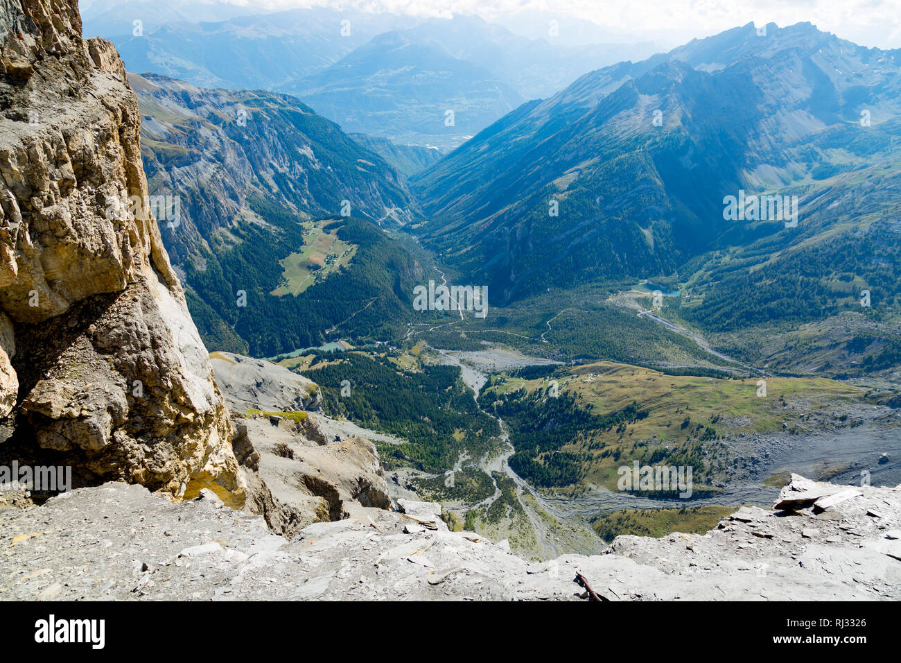Valley in the alps hi-res stock photography and images - Alamy