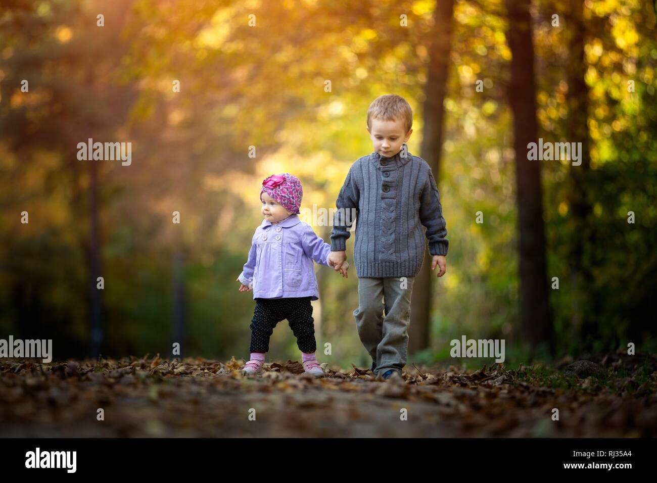 Happy child in nature hi-res stock photography and images - Alamy