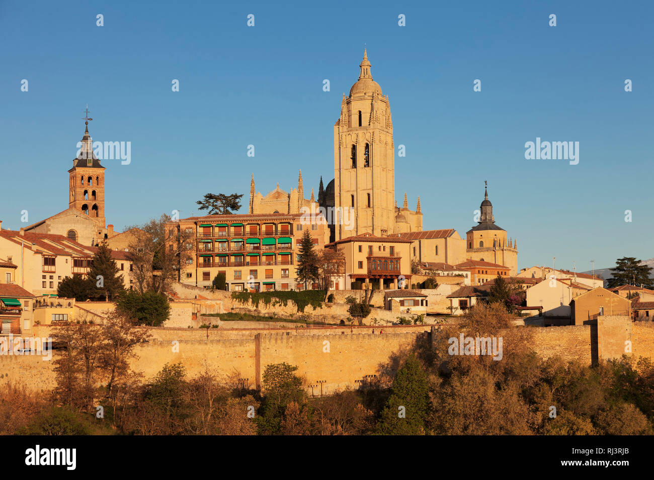Kathedrale und Altstadt, Segovia, Kastilien und Leon, Spanien Stock Photo