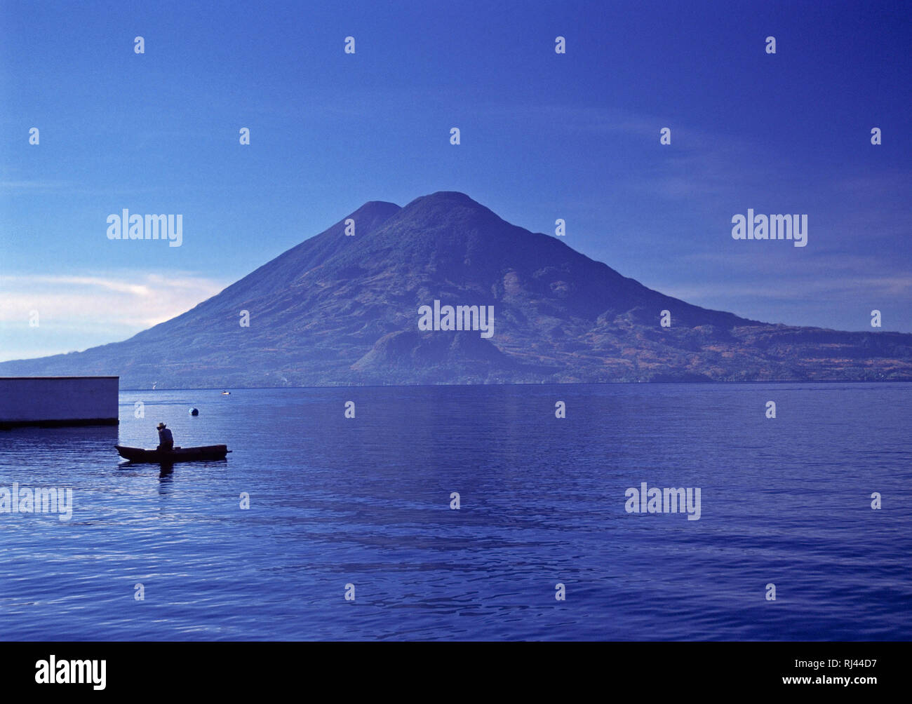 Cerro de Oro Volcano, Lake Atitl?n, Guatemala Stock Photo Alamy
