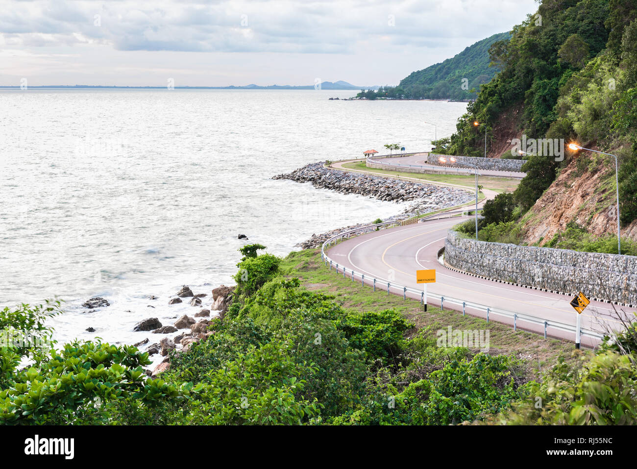 Summer landscape rocky shore hi-res stock photography and images - Alamy