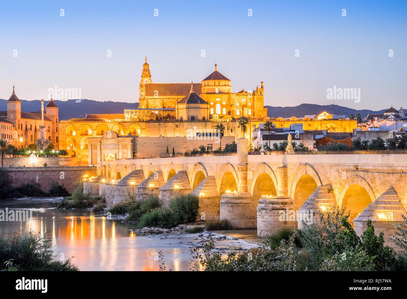 Roman bridge and cathedral, mosque, Cordoba, Andalusia, Spain Stock Photo