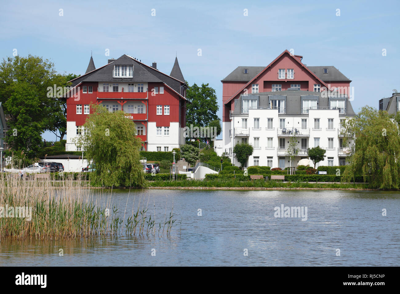 Häuser am Schloonsee, Bansin, Insel Usedom, Mecklenburg-Vorpommern, Deutschland, Europa Stock Photo