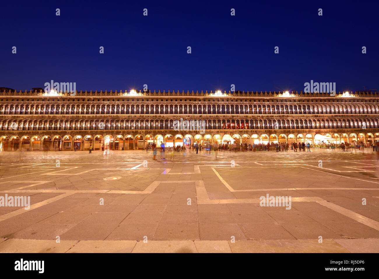 Abendstimmung am Markus Platz, Piazza San Marco in Venedig Stock Photo