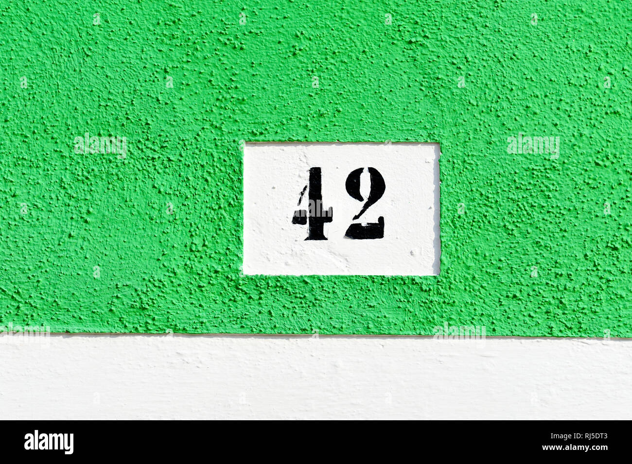 Schild mit der Hausnummer 42 in Burano Stock Photo
