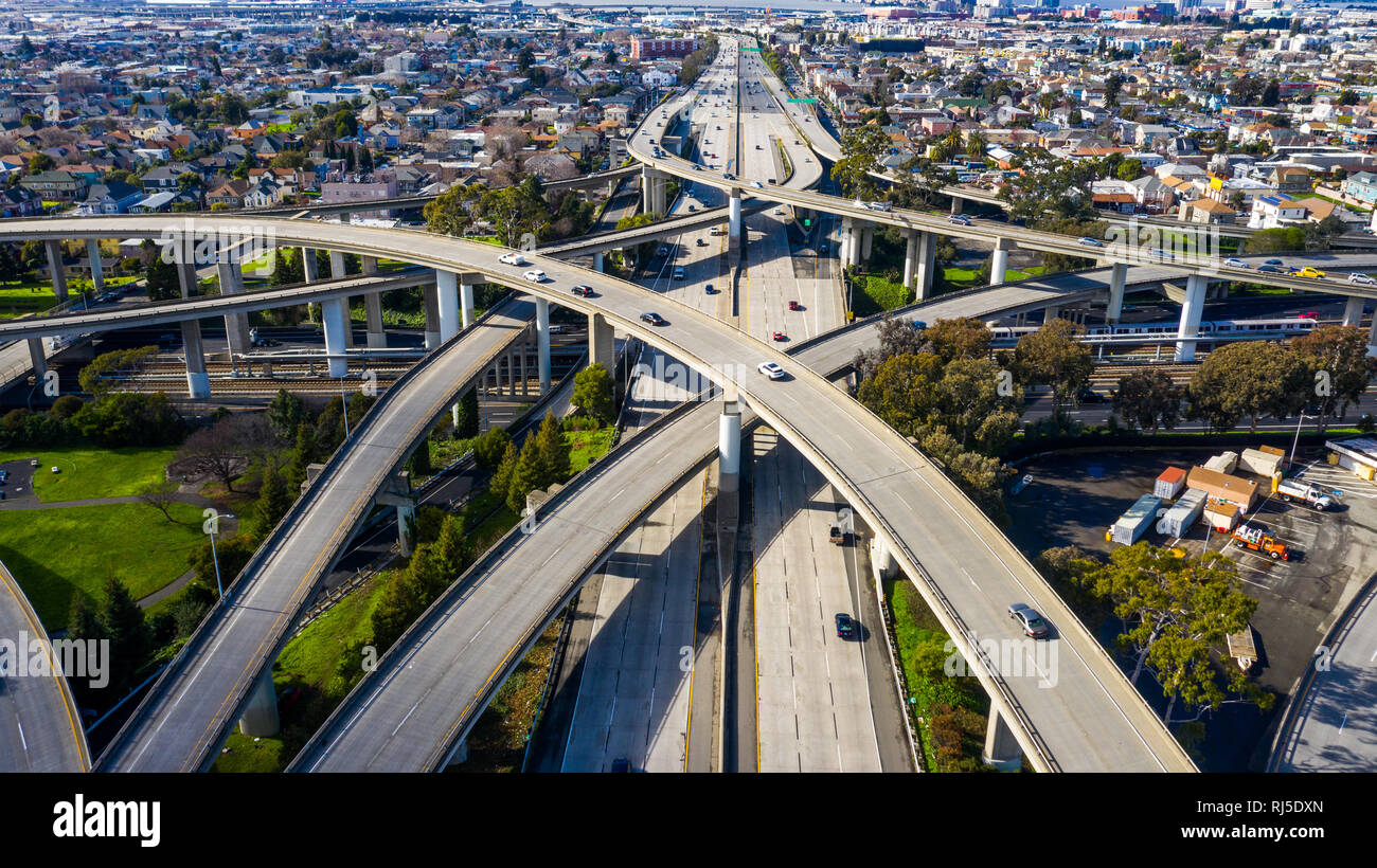 Grove-Shafter /MacArthur Interchange, Oakland, CA, USA interstate 580 and  980 Stock Photo - Alamy