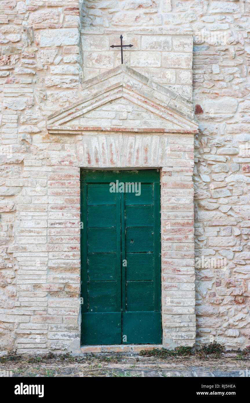 Europa, Italien, Marken, Macerata, Camerino, Eingang einer kleinen