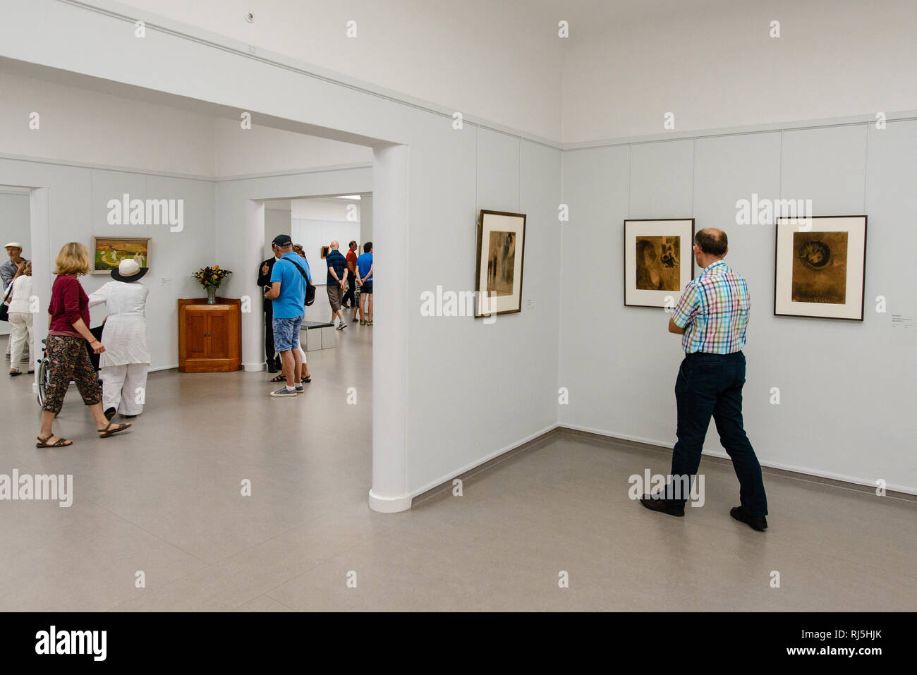 Besucher im Kröller-Müller Museum in Arnheim, Niederlande Stock Photo