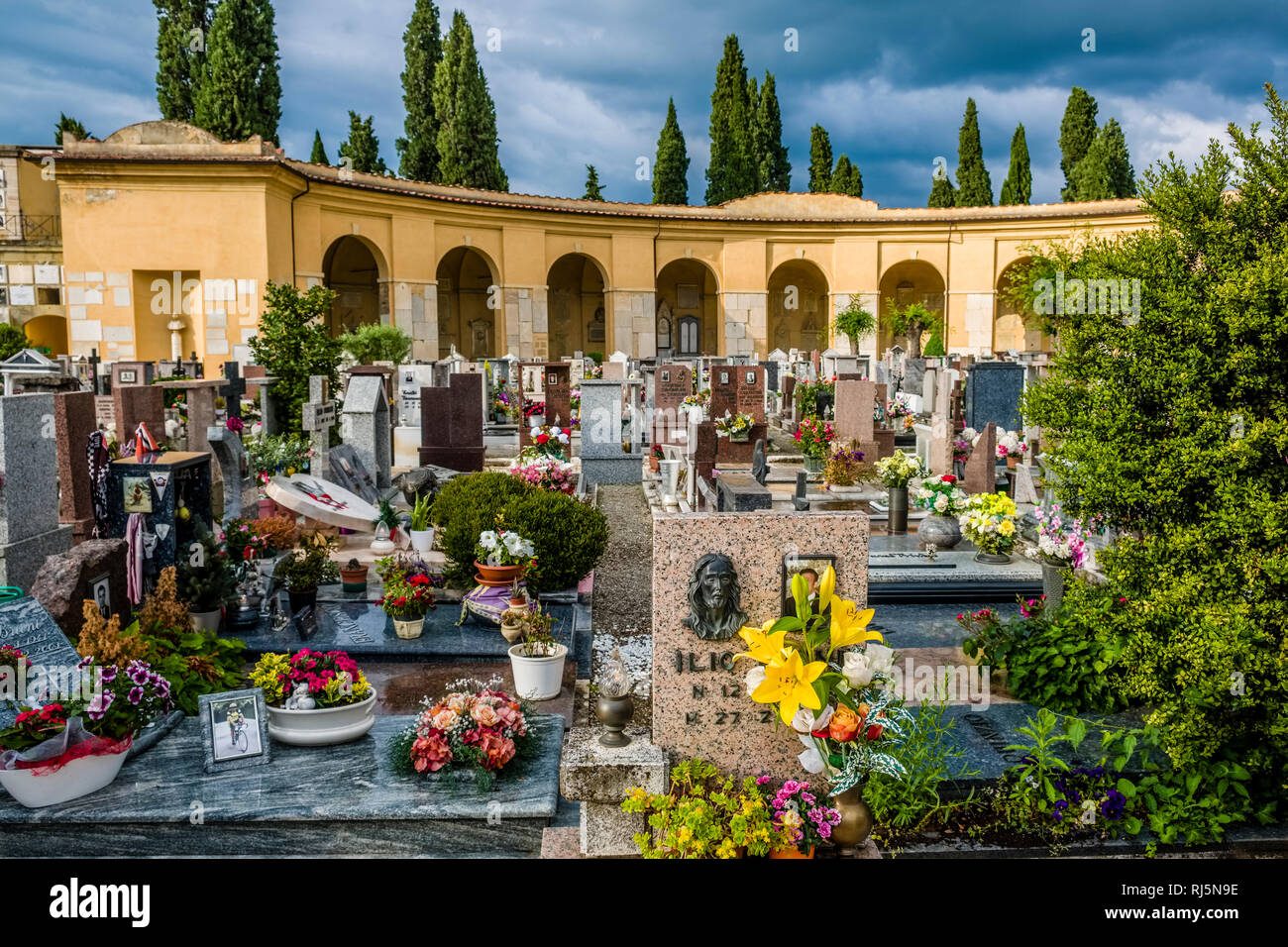 Tombs and graves of the main cemetary, Cimitero urbano di Arezzo, located outside the city wall of the medieval town Stock Photo