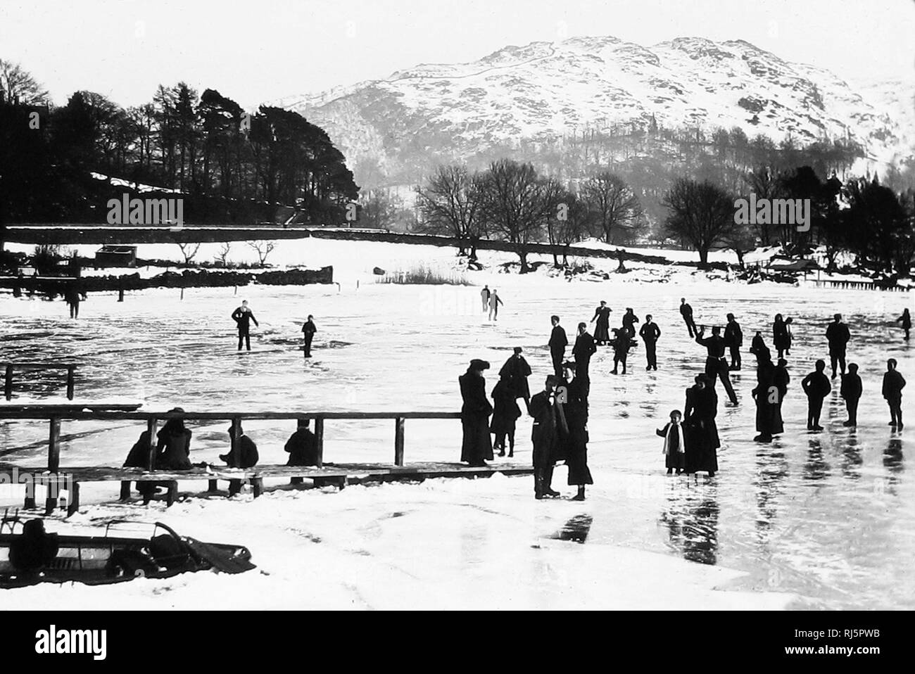 Victorian ice skating Black and White Stock Photos & Images Alamy