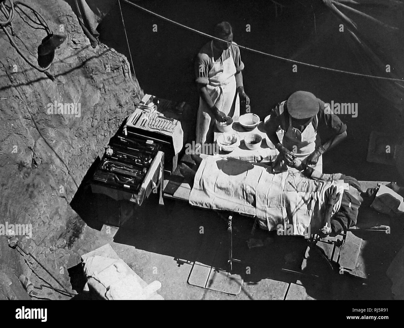 WW1 Surgeon At Work In A Field Hospital Stock Photo - Alamy