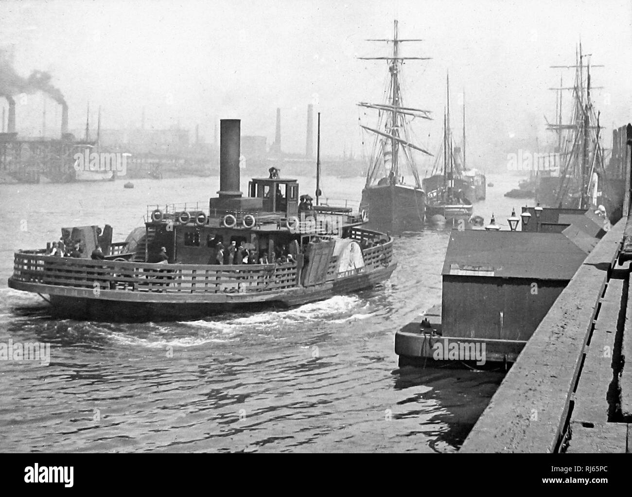 Paddle steamer on the River Wear, Middlesbrough Stock Photo Alamy
