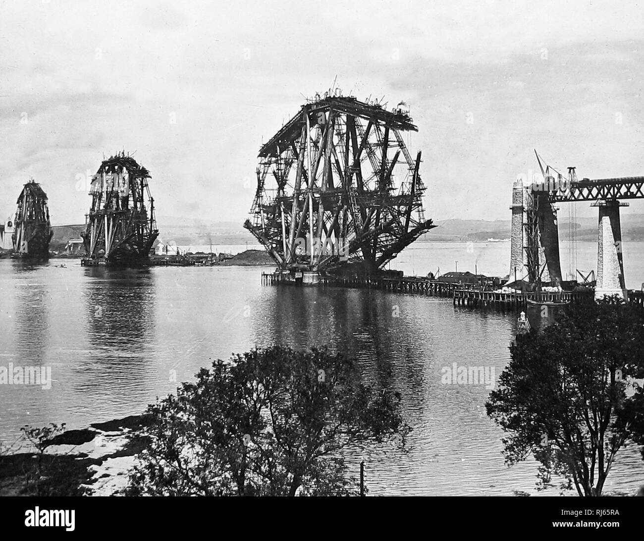 Forth Bridge Construction Stock Photo Alamy Forth Bridge Construction Stock Photo Alamy