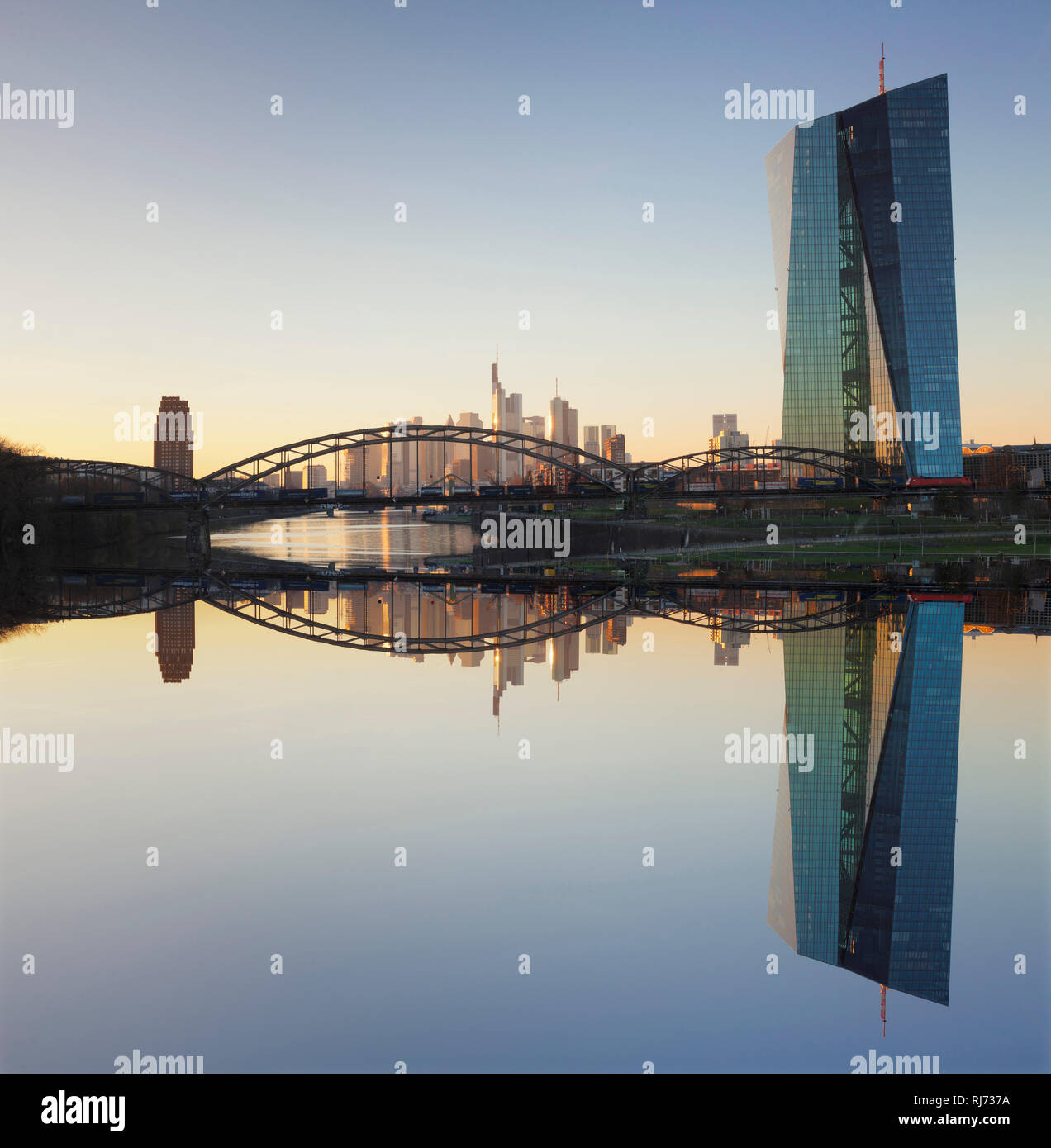 Notenbank High Resolution Stock Photography and Images - Alamy