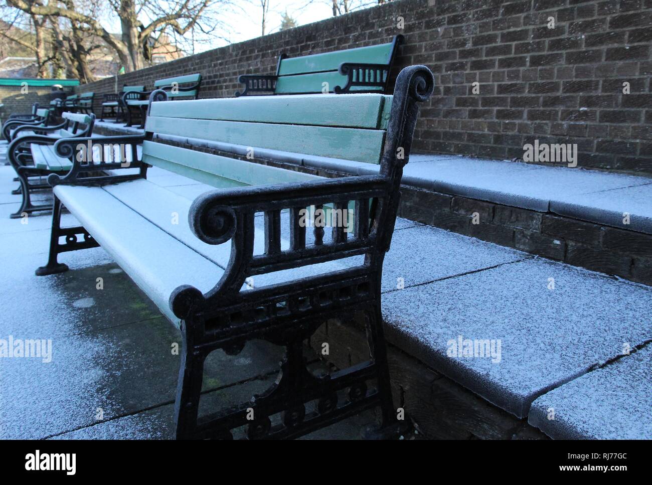 Green Benches High Resolution Stock Photography and Images - Alamy