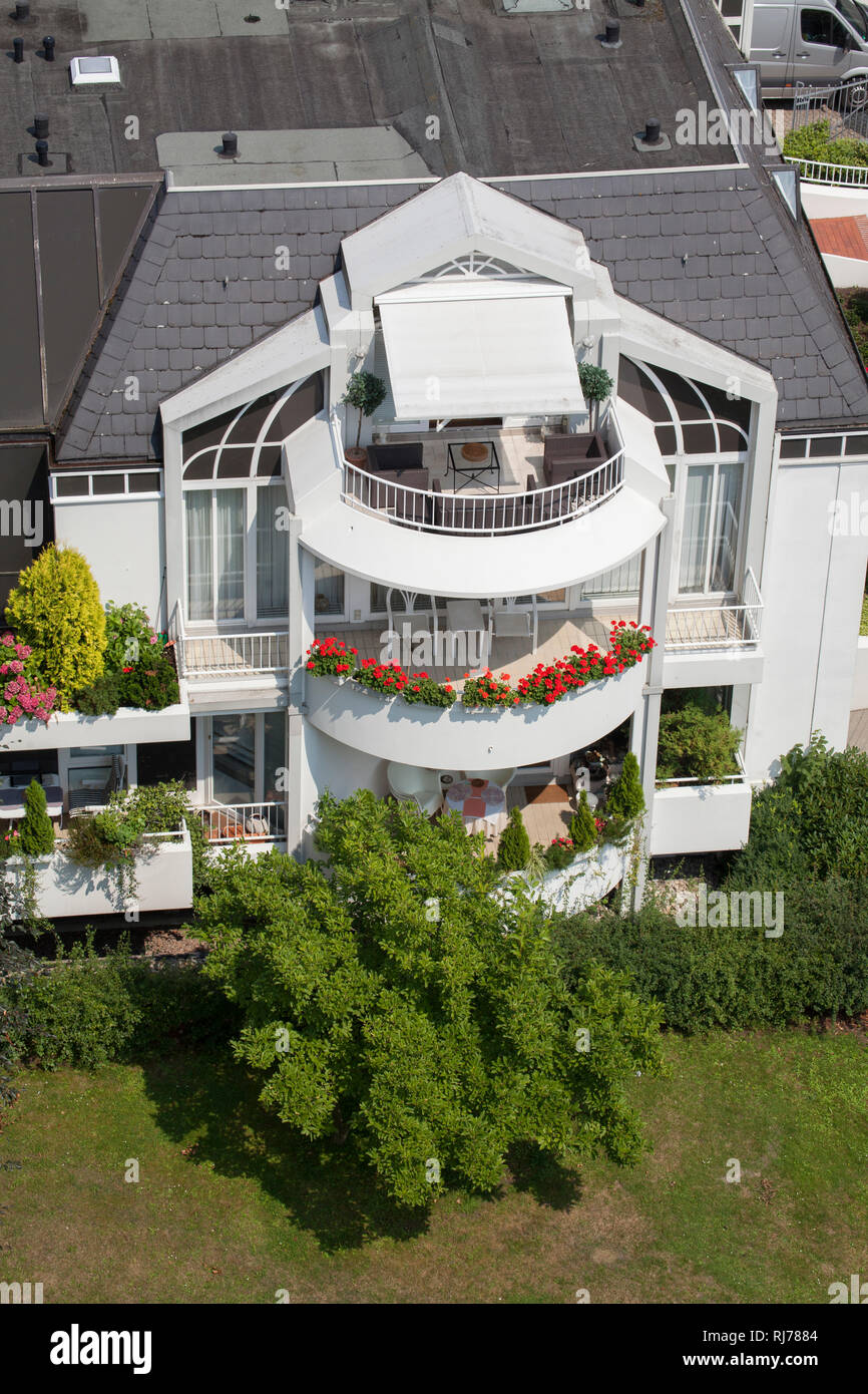 Deutschland, Niedersachsen, Bad Zwischenahn, Modernes Wohnhaus Stock Photo