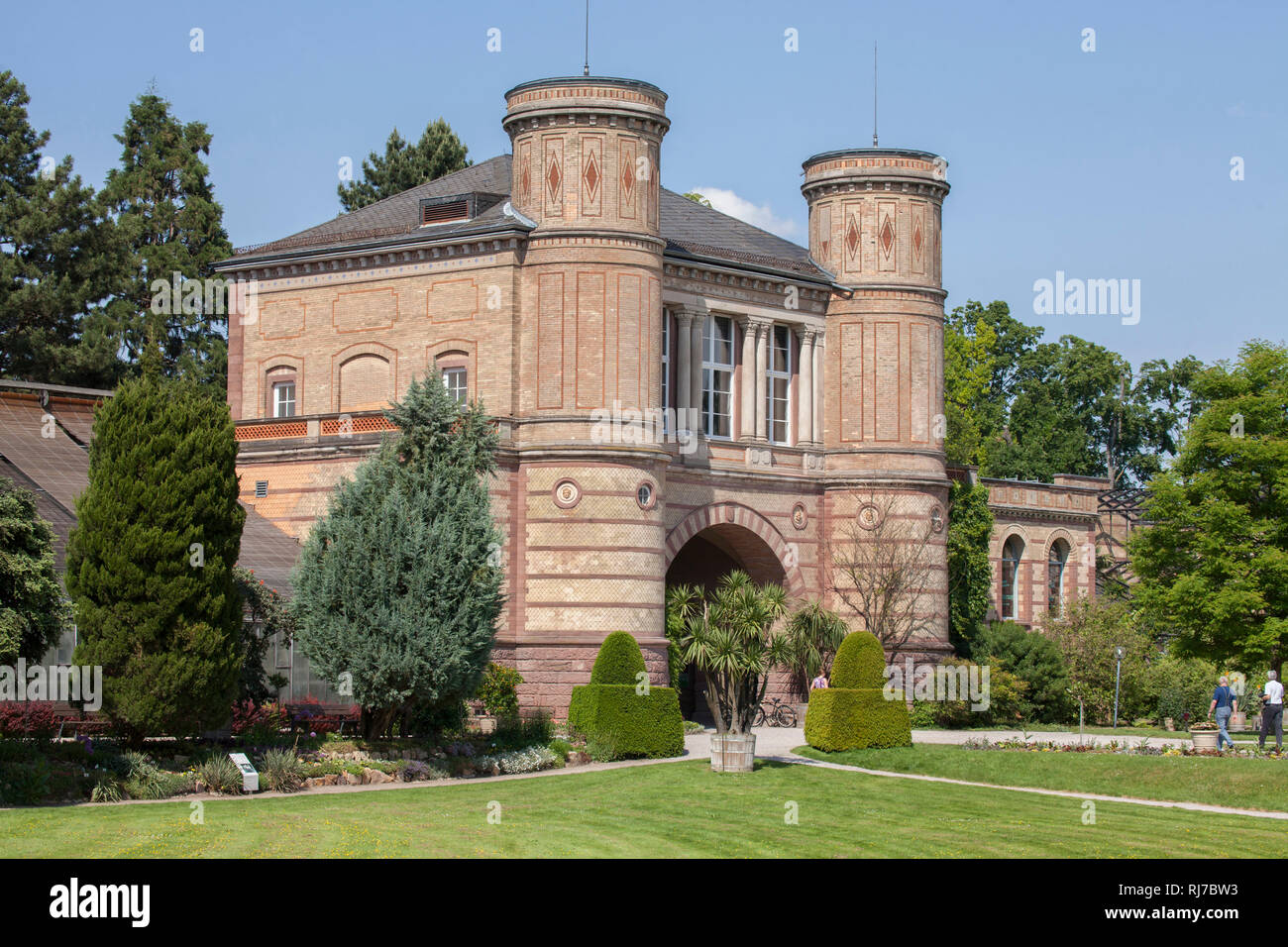 Torbogengebäude der Orangerie im Botanischer Garten, Karlsruhe, Baden-Württemberg, Deutschland Stock Photo