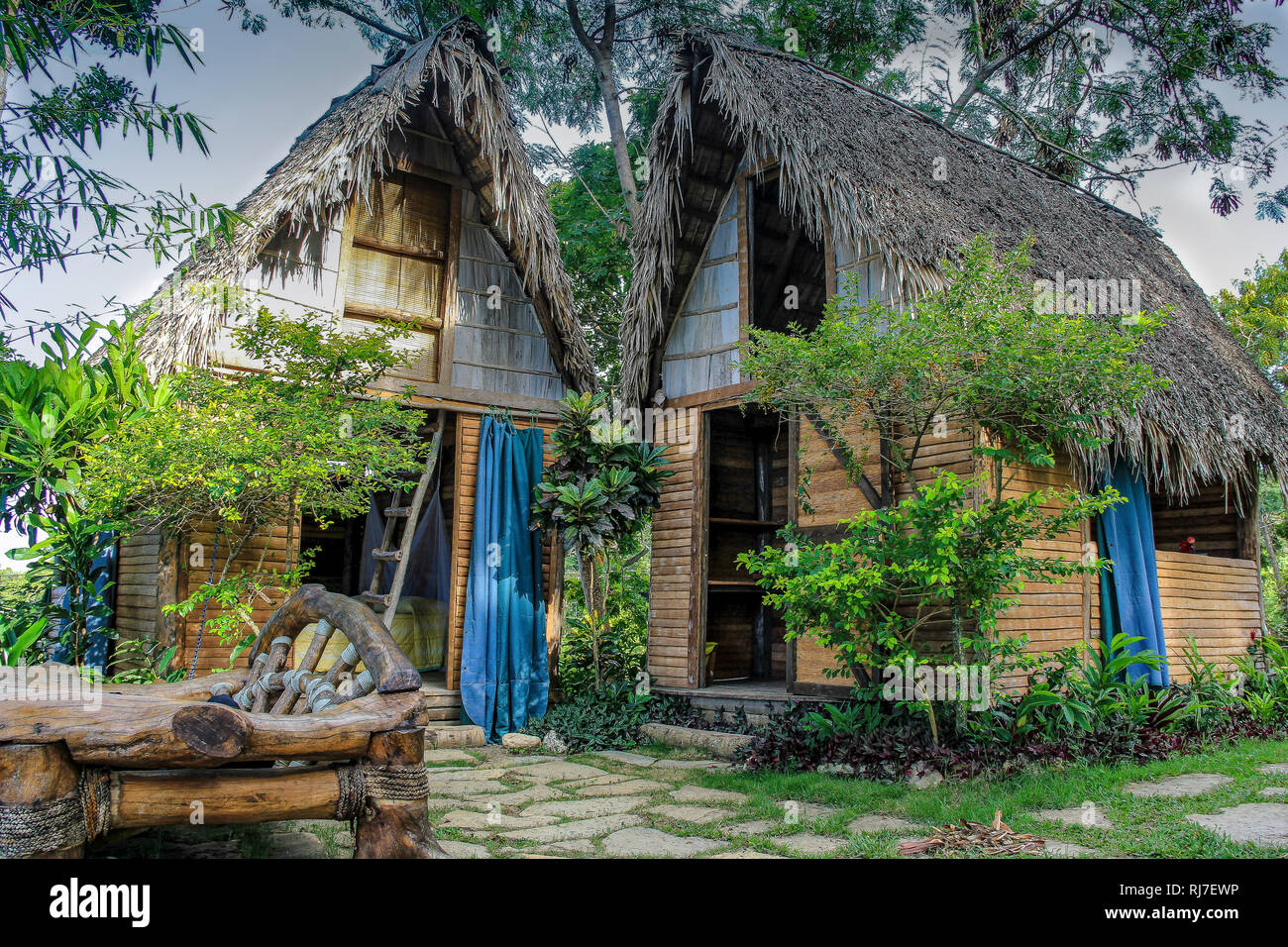 Große Antillen, Karibik, Dominikanische Republik, Nordküste, Imbert, Tubagua, urige Hütten aus Bambus und Naturholz Stock Photo