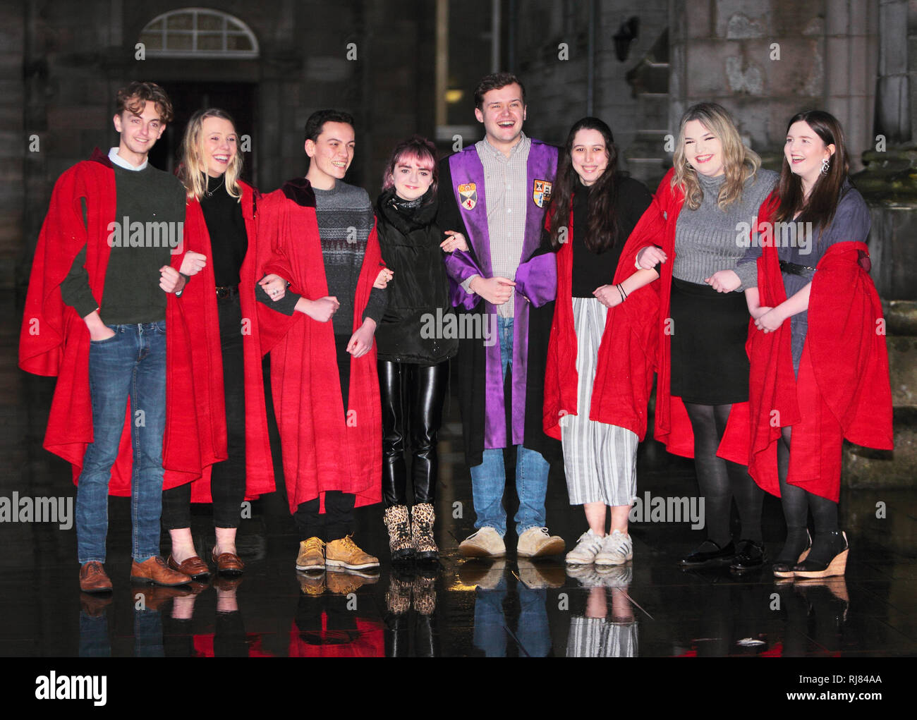 St Andrews Fife, Scotland, UK. 5th Feb, 2019. Maisie Williams, promoting her new social networking app for young artists, with students from St Andrews University, before appearing at the university's Younger Hall, Tuesday 5th of February 2019, St Andrews Fife, Scotland, UK Credit: Derek Allan/Alamy Live News Stock Photo