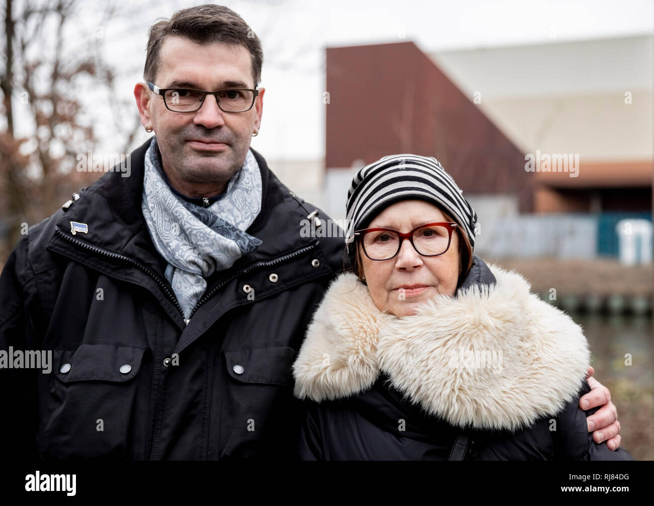 Berlin, Germany. 05th Feb, 2019. Stephan Gueffroy, brother of Chris Gueffroy, and Karin Gueffroy, mother of Chris Gueffroy, are standing at a commemoration of the 30th anniversary of the death of Chris Gueffroy at the Britzer branch canal. There Gueffroy was shot 30 years ago during an escape attempt at the Berlin Wall. He's the last person to die using a firearm. Credit: Christoph Soeder/dpa/Alamy Live News Stock Photo