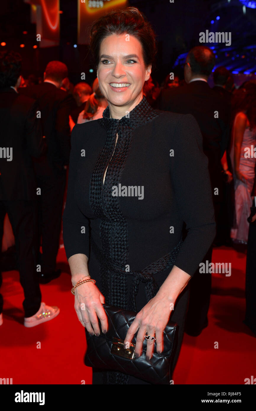 Wiesbaden, Deutschland. 02nd Feb, 2019. Katarina WITT, former ice