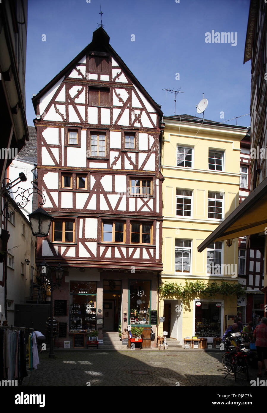 Fachwerkhaus in der Altstadt von Bernkastel, Bernkastel-Kues, Rheinland-Pfalz, Deutschland Stock Photo
