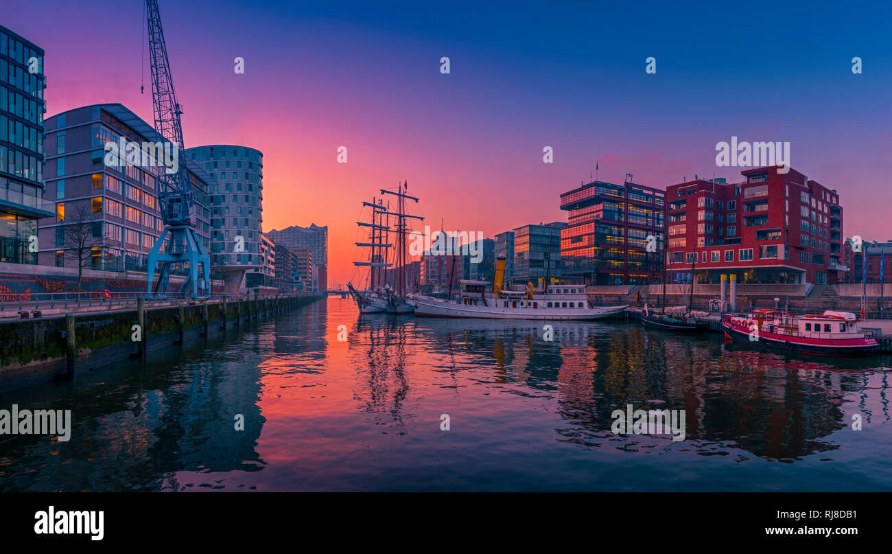 Deutschland, Hamburg, Elbe, Hafen, Hafencity, Schiffe Stock Photo